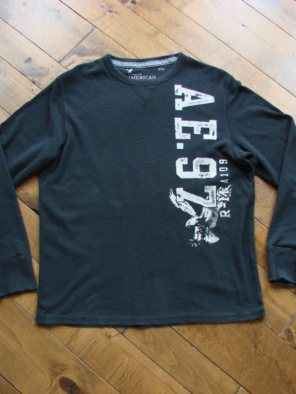 American Eagle Vintage Fit Thermal Tee Shirt Long Sleeve Logo Size XL